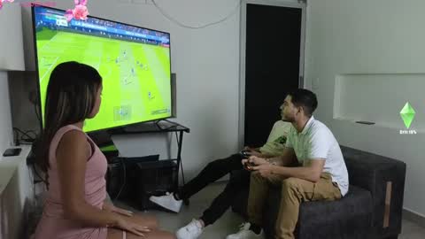 Snapshot of friendsbi_sextape chatting on 12.31.24 Bella Fran Steven and Pepe online show from 12.31.24