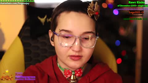 Snapshot of frogessjay chatting on 12.18.24   Jaywise Frogfoot  online show from 12.18.24