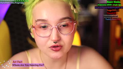 Snapshot of frogessjay chatting on 01.26.25   Jaywise Frogfoot  online show from 01.26.25