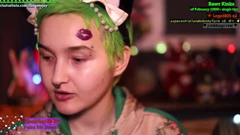 Snapshot of frogessjay chatting on 02.14.25   Jaywise Frogfoot  online show from 02.14.25