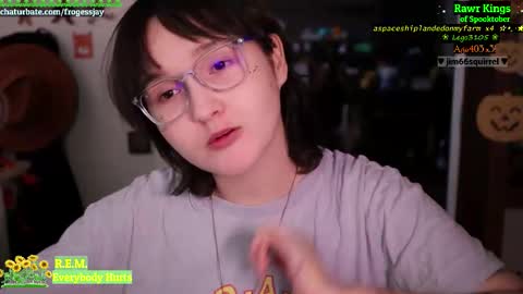 Snapshot of frogessjay chatting on 10.20.25   Jaywise Frogfoot  online show from 10.20.25