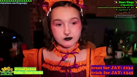 Snapshot of frogessjay chatting on 10.30.25   Jaywise Frogfoot  online show from 10.30.25