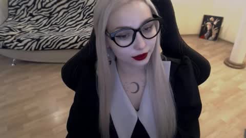 Lilith online show from 09.11.25