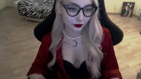 Lilith online show from 11.05.25