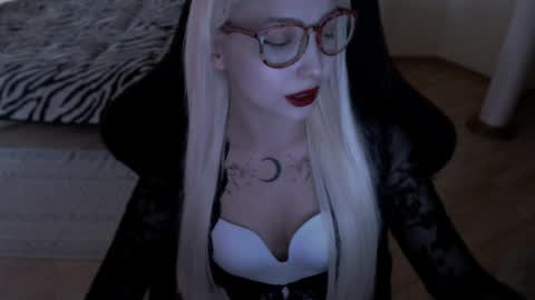 Lilith online show from 05.12.26