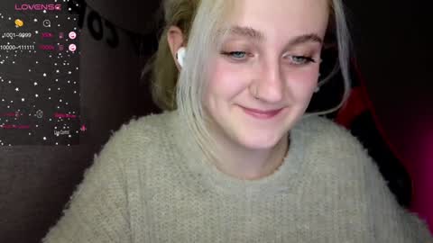 Snapshot of frosty_blueberries4 chatting on 12.22.24 ANA online show from 12.22.24