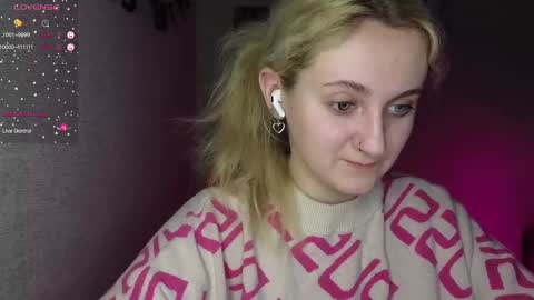 Snapshot of frosty_blueberries4 chatting on 02.12.25 ANA online show from 02.12.25