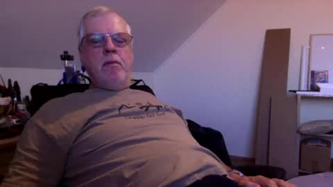 Snapshot of fscking chatting on 06.15.26 fscking online show from 06.15.26