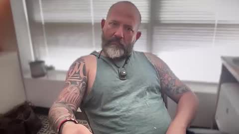 Snapshot of fuckadilf chatting on 04.24.26 fuckadilf online show from 04.24.26