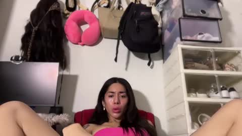 Snapshot of fuckgirl4you chatting on 02.17.25 khalifa online show from 02.17.25