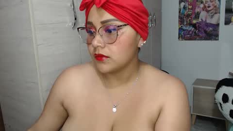 Snapshot of fucking_temptation1 chatting on 10.28.25 Mia and Gary online show from 10.28.25