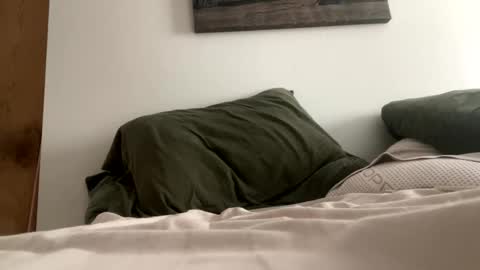 Snapshot of fuckleberries chatting on 02.11.25 fuckleberries online show from 02.11.25