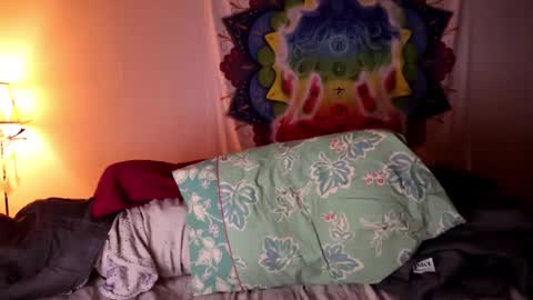 Snapshot of fuckmypussyplz1 chatting on 03.01.25 fuckmypussyplz1 online show from 03.01.25