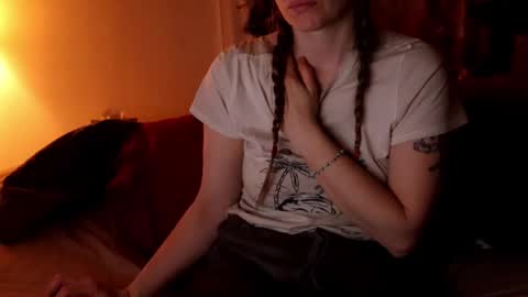 Snapshot of fuckmypussyplz1 chatting on 03.08.25 fuckmypussyplz1 online show from 03.08.25