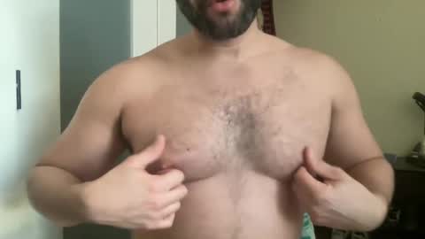Snapshot of fuckyeahcoach chatting on 01.04.25 Muscle Bear Jock in Training online show from 01.04.25