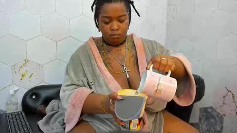 Anna Fuentes  online show from 09.19.25