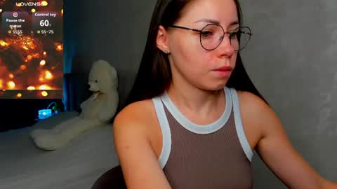 Snapshot of fun__nd__bun chatting on 06.28.26 fun__nd__bun online show from 06.28.26