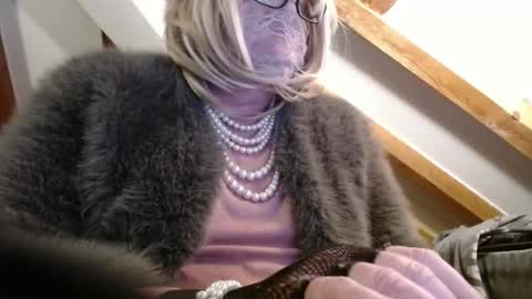 Dany online show from 12.22.24