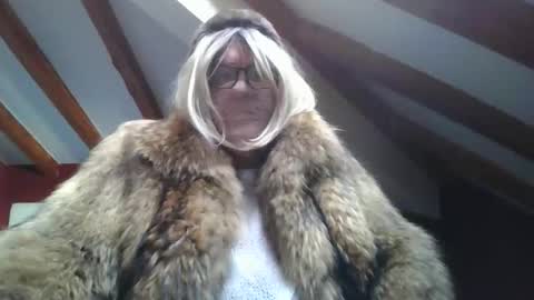 Dany online show from 10.26.25