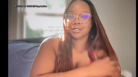 Snapshot of furykat1 chatting on 10.09.25 furykat1 online show from 10.09.25