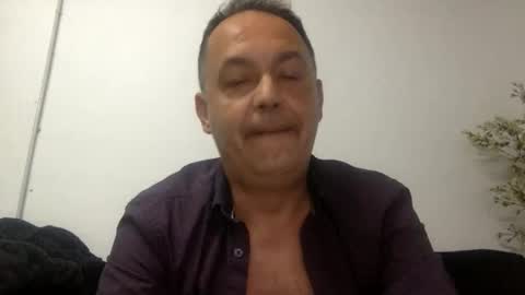 Snapshot of futbolin95 chatting on 10.25.25 futbolin95 online show from 10.25.25