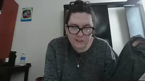 fuzzypeaches87 online show from 01.05.26