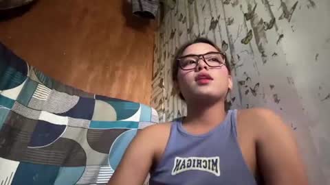 Rhexie online show from 07.04.26