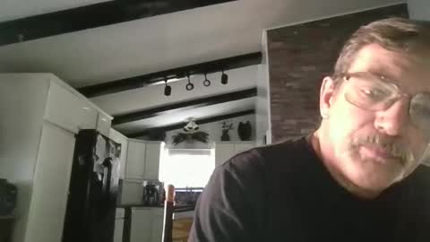 Snapshot of fxson8 chatting on 04.10.26 fxson8 online show from 04.10.26