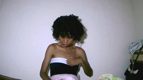 Snapshot of fyah1027 chatting on 12.05.25 fyah1027 online show from 12.05.25