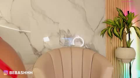   Independent model online show from 12.18.25