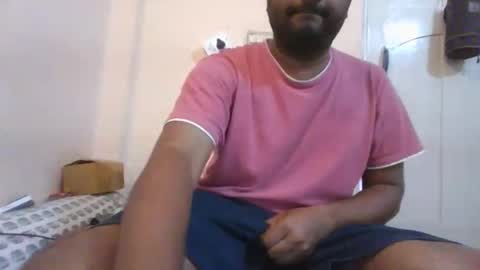 Snapshot of g0lu_ chatting on 10.23.25 Nunnu online show from 10.23.25