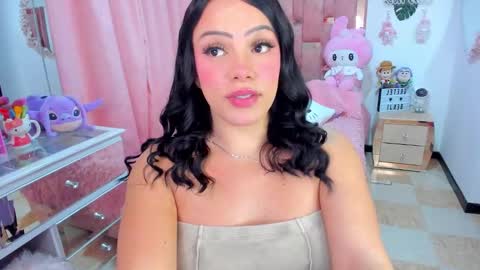 Snapshot of gaabisita chatting on 11.29.25 Gabriela online show from 11.29.25