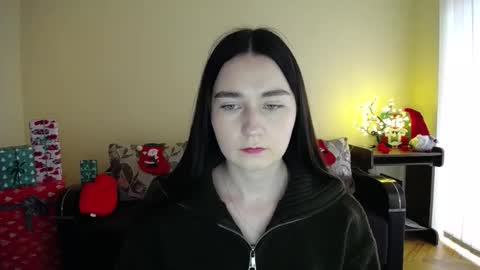 Jaklin online show from 12.20.25