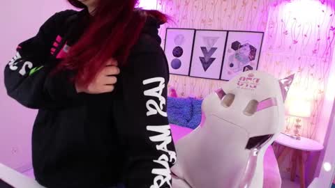 Snapshot of gabby_evanns chatting on 12.29.24 gabby_evanns online show from 12.29.24