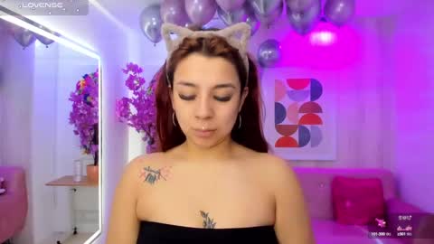 Snapshot of gabby_evanns chatting on 09.16.25 gabby_evanns online show from 09.16.25