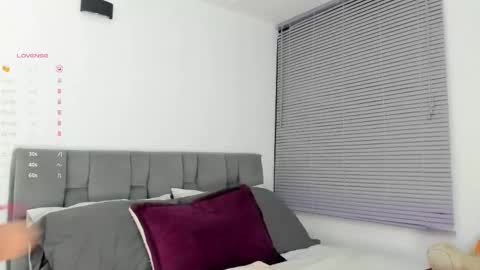 Gabriela  online show from 09.22.25