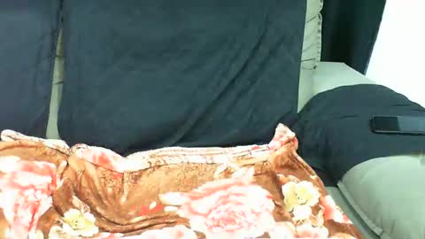 Snapshot of gabibrasil chatting on 01.18.25 gaby layla online show from 01.18.25