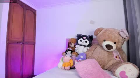 Snapshot of gabriela_miller2 chatting on 03.08.25 Gaby online show from 03.08.25