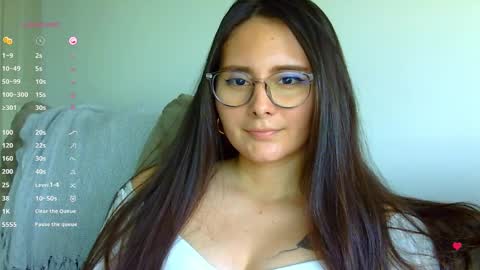 Snapshot of gabriela_miller_2 chatting on 12.14.24 Gabriela Miller online show from 12.14.24
