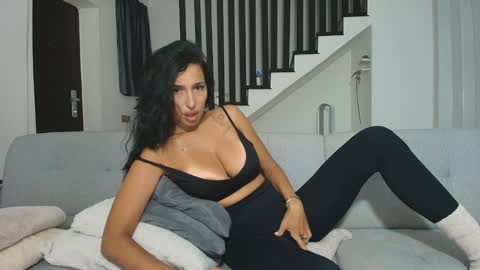 Snapshot of gabrielaaxxx chatting on 02.08.26 i love to squirt online show from 02.08.26