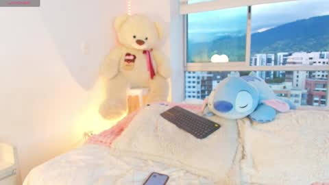   online show from 04.16.26