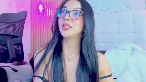 Gabriela Evans MS online show from 03.03.25