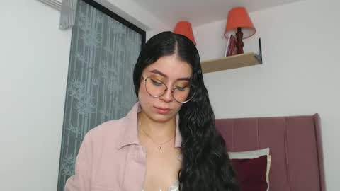 GabrielaRossa online show from 12.18.24