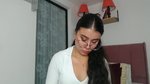 GabrielaRossa online show from 01.18.25
