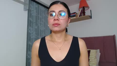 GabrielaRossa online show from 01.25.25