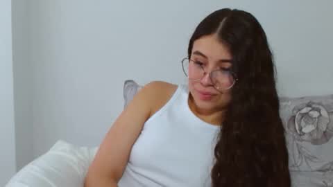 GabrielaRossa online show from 10.15.25