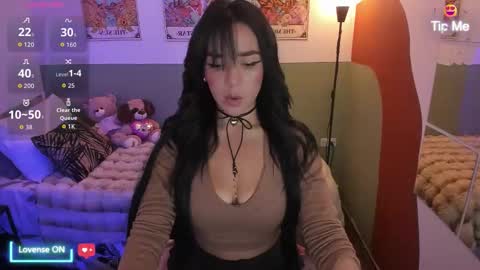 Snapshot of gabrielatorres1 chatting on 10.29.25 Gabriela Torres online show from 10.29.25