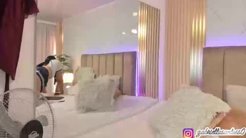 gabriella_santoss online show from 09.11.25