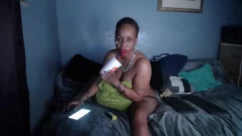 Snapshot of gabriellamorgan chatting on 12.24.24 gabriellamorgan online show from 12.24.24