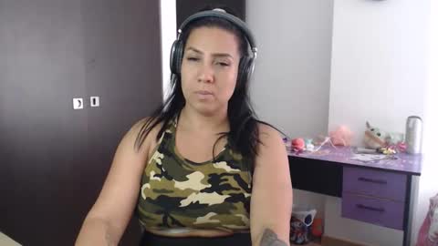 Snapshot of gaby_bluexx chatting on 11.07.25 Gaby Blue online show from 11.07.25